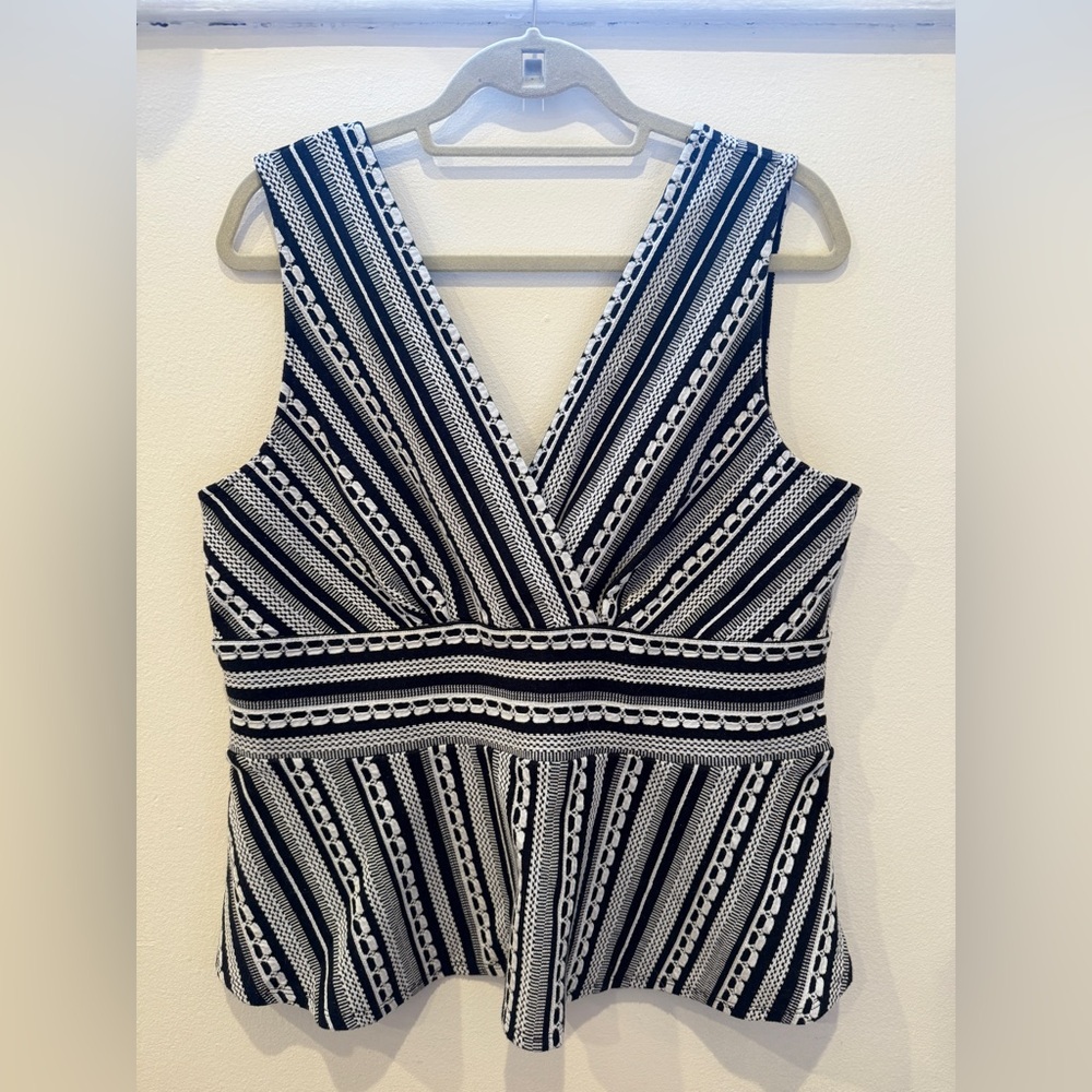 Anthropologie by Vanessa Virginia size XL white/black sleeveless tank shirt